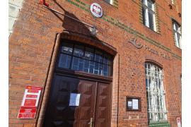 <b>CZERSK. Jest reakcja Poczty Polskiej. Będą zmiany? Wracamy do sprawy zbyt krótkich godzin otwarcia placówki w Czersku</b>