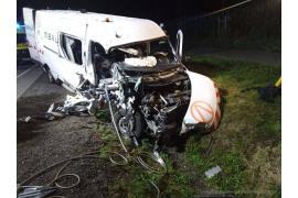 <b>AKTUALIZACJA - wstępne ustalenia policji. Zderzenia busa z ciągnikiem rolniczym na DK22 (ZDJĘCIA)</b>